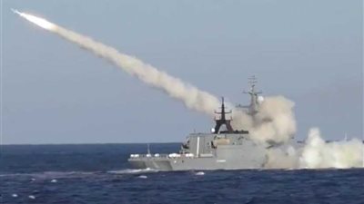 فرقاطة روسية تجري تدريبات في البحر المتوسط