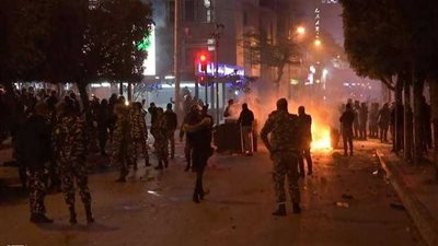 اشتباكات عنيفة في محيط مصرف لبنان المركزي