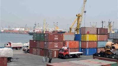 استمرار حركة الملاحة بميناءي الإسكندرية والدخيلة