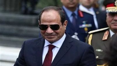 الرئيس السيسي يصل لافتتاح قاعدة برنيس العسكرية بالبحر الأحمر 