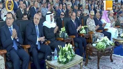 الرئيس السيسي يشهد أنشطة تدريبية ضمن مناورة 