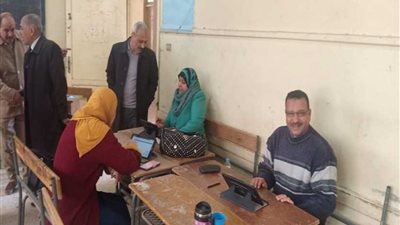 تصحيح امتحانات الصفين الأول والثاني الثانوي في 11 مقرًا بأسيوط