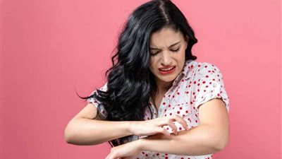 تعرف على العلاقة المفاجئة بين الإجهاد ومشاكل الجلد