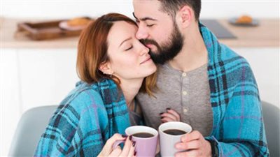 ١٢ شيئا سيفعلها صديقك إذا كان يحبك