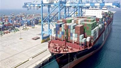 تداول 606 شاحنات بضائع بموانئ البحر الاحمر