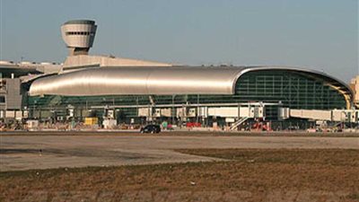 تعليق الرحلات بمطار إسباني إثر اندلاع حريق