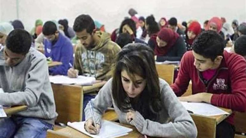 أولى ثانوي يؤدون