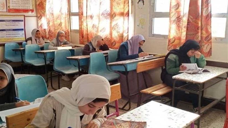 التعليم: 512 ألف