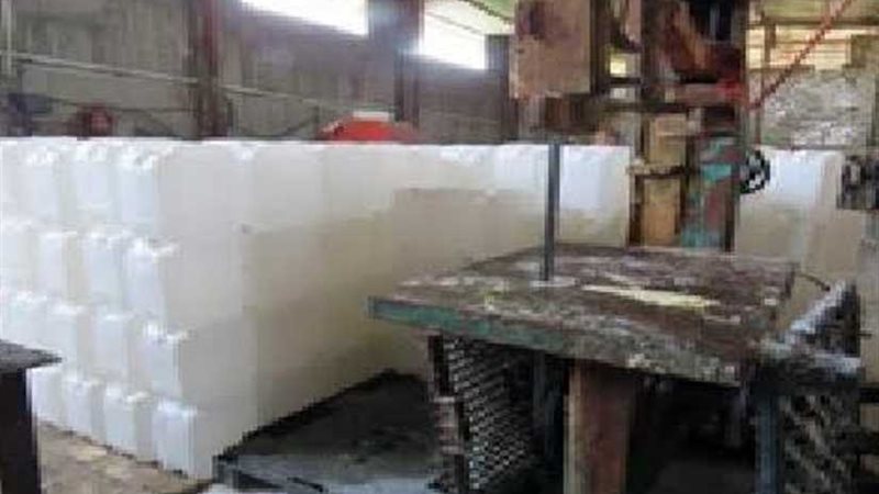 بالصور.. ضبط مصنع