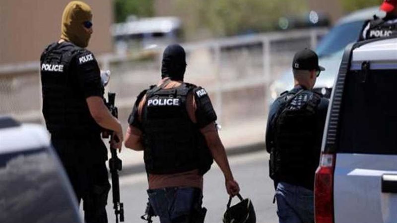 إطلاق نار في قاعدة