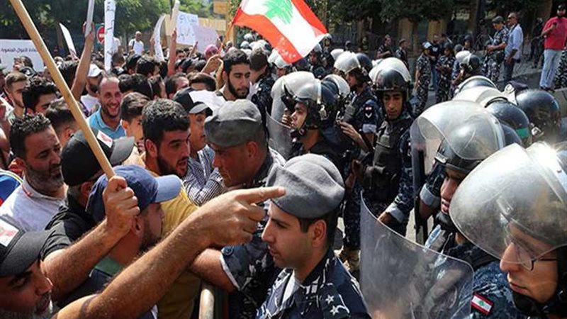 مواجهات بين المتظاهرين