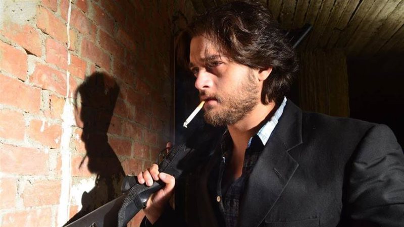 الفنان الشاب عمر