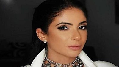 منى زكي تعلق على عودتها للعمل مع 