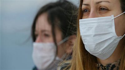 كورونا.. هل تمنع الكمامات الإصابة بالفيروس ومن ينبغي عليه وضعها