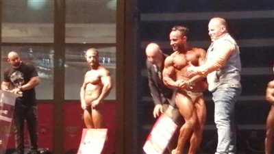  بطل العالم لكمال الأجسام: ملتزمون بقرارات القيادة السياسية 