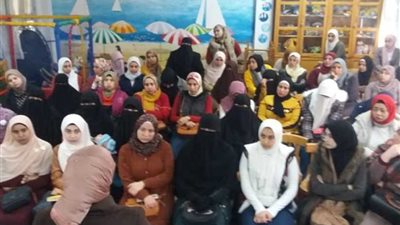 استمرار فعاليات الحملة التثقيفية لمكلفات الخدمة العامة بالبحيرة