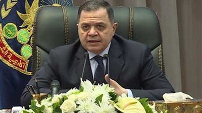 وزير الداخلية يلبي التماسات أسر 3 أطفال بإجراء جراحات في مستشفى الشرطة