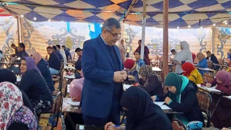 رئيس جامعة بنها يتفقد