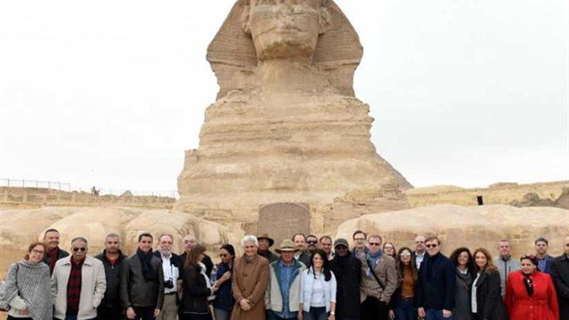 حواس يرافق وفد البنك