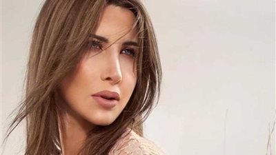 نانسي عجرم تظهر مع ابنتيها.. وتعلق
