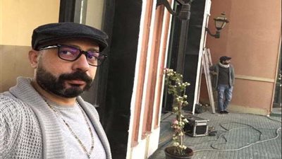 استايلست: إطلالة الممثلين توصل رسالة للمشاهد