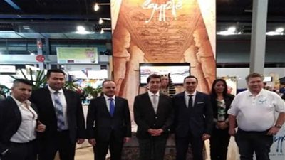 سفير مصر في هولندا يشارك في معرض Vakantieboer للسياحة