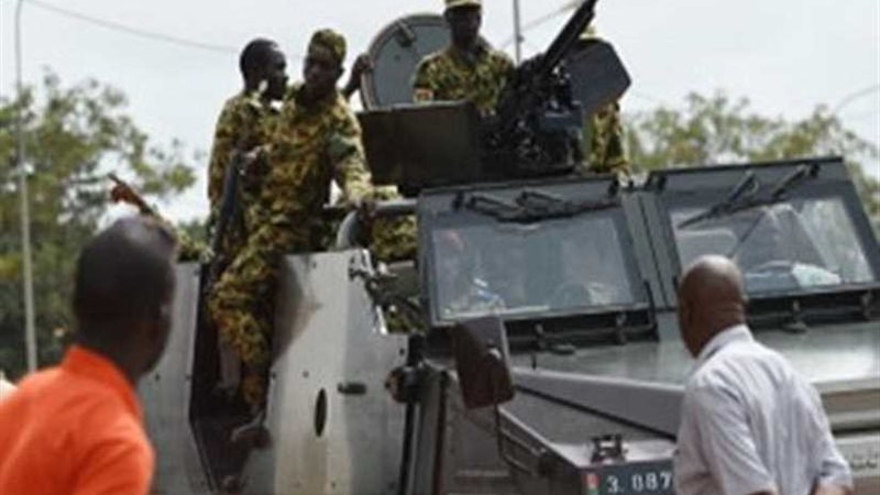 مقتل 6 جنود في انفجار