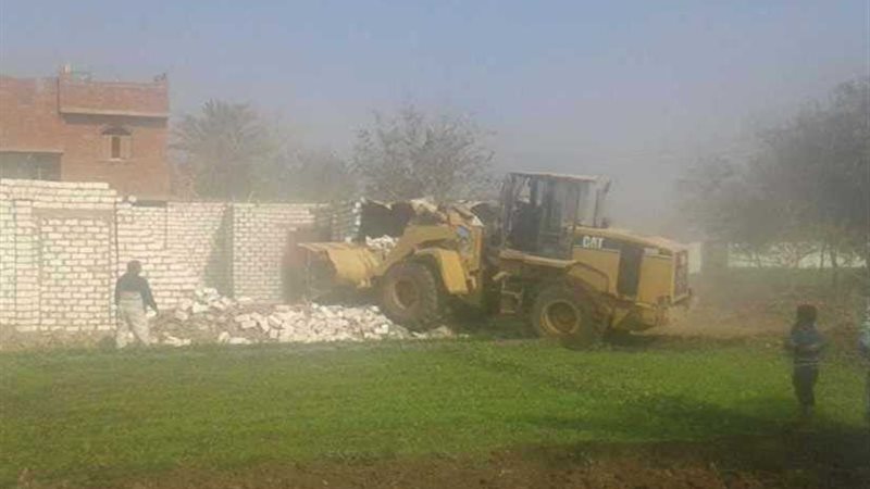 إزالة 56 حالة تعد