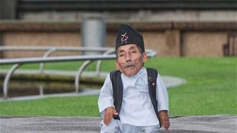 وفاة أقصر رجل في