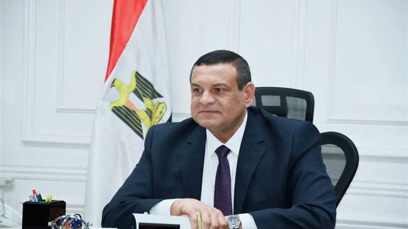 محافظ البحيرة يحيل