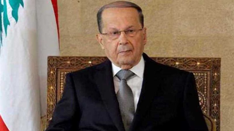الرئيس اللبناني يطلب