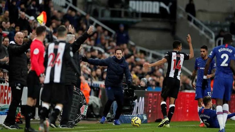 نيوكاسل يونايتد يحبط