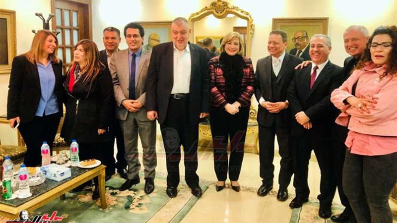 بالصور.. تكريم الحاصلين