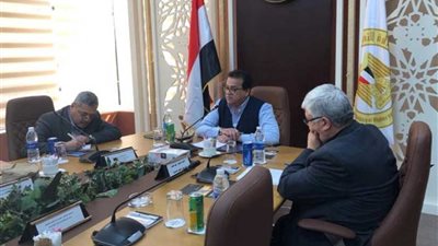 وزير التعليم العالي يترأس الاجتماع الدوري للجنة المشروعات القومية