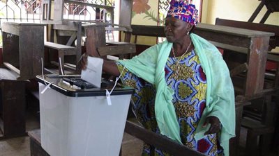 الدستور الجديد في غينيا يحصد تأييد91% من الناخبين