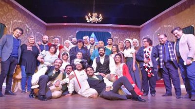 وزيرة الثقافة تشهد عرض البخيل فى مسرح 