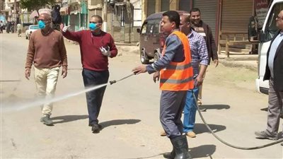 محافظ المنيا يتابع مع الوحدات المحلية أعمال الرش والتطهير 