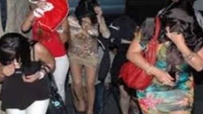 بائعات هوى أجنبيات يزاحمن بنات تركيا في الدعارة.. فماذا فعل 