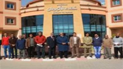 رجال الشرطة يتبرعون بالدم لمرضى المعهد القومي للأورام ويقدمون الهدايا للأطفال