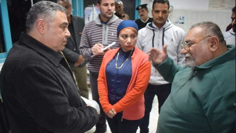 في زيارة مفاجئة ليلًا..