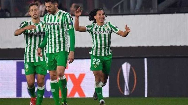 ريال بيتيس يفوز علي