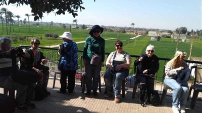 وفد سياحي استرالي يزور المناطق الأثرية بالمنيا