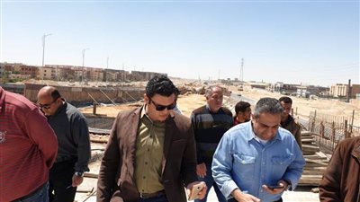 بالصور.. نائب وزير الإسكان يتفقد المحاور والطرق الرئيسية والكباري بمدينة 6 أكتوبر