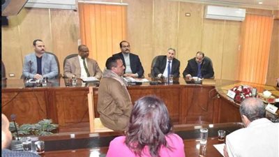 محافظ أسيوط يحيل الشكاوى للمصالحات في لقائه الأسبوعي بالمواطنين