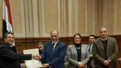 مجلس النواب يكرّم د. عادل وجيد الأمين العام لرؤية وطن 2030