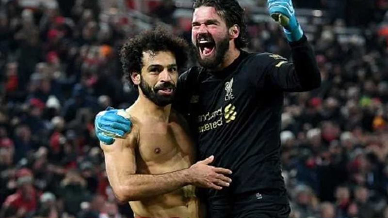 أليسون بيكر: احتفالي