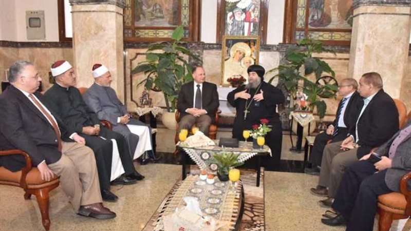 محافظ أسيوط يزور