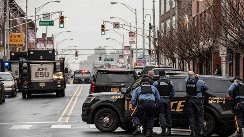 إطلاق نار في مطعم