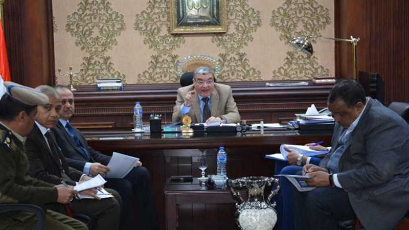 توقيع 909 عقود لتقنين