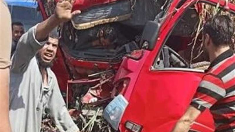 إصابة 3 في حادث تصادم